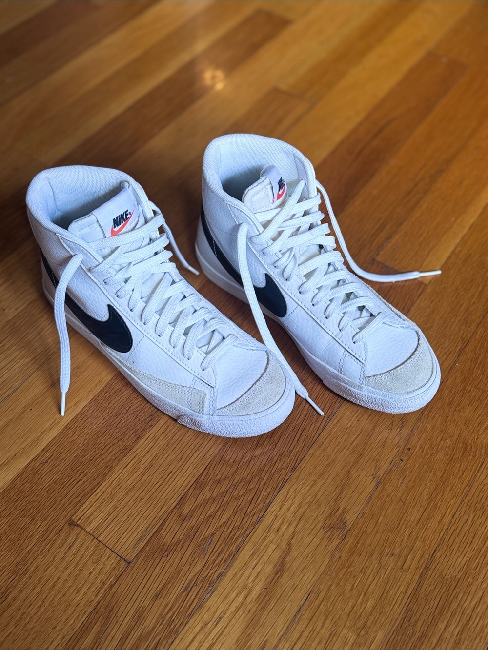 Nike Blazer White High-Top Black Swoosh - Picture 6 of 9